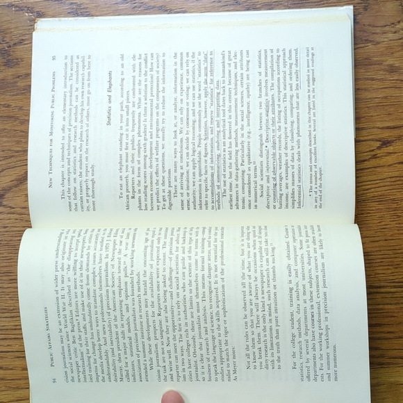 New Strategies For Public Affairs Reporting Hardcover Book Nonfiction Textbook - Picture 15 of 17